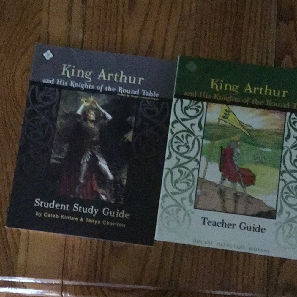 Memoria Press King Arthur and His Knights of the Round Table 2 books